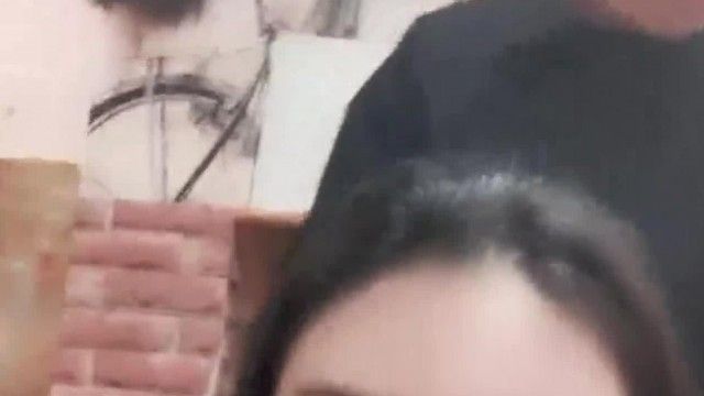 The slutty beauty shop not only washes your hair but also washes your pussy~ The young lady seduced the stylist and made her wet during sex inside the shop!!