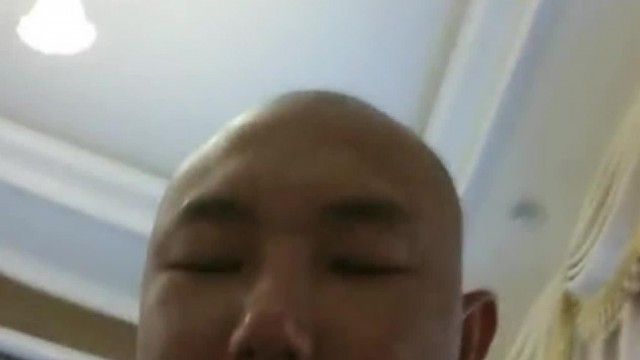 爆乳表姐一家女性总动员个个都诱人，随手抓了个都好推倒-1