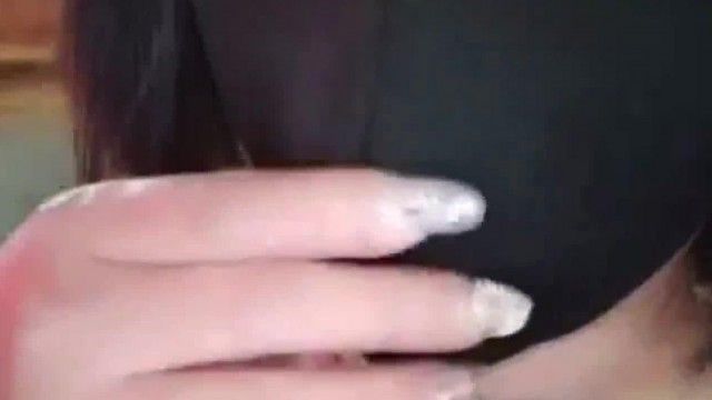 「チャン先生」の巨乳母娘ショーが帰ってきました～深夜に帰宅する通行人を拾って一緒にセックス！