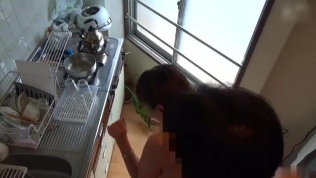 偷拍帥哥把熟女帶進房間做愛的影片 FANZA限定！ 先發發售特別版！ ！ 61！