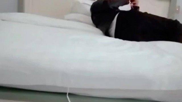富家公子直播叫鸡实录，最后叫到清纯长髮妹子，虽然贵一倍但可爆菊! 还不心动吗❤