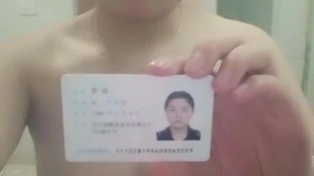 肉肉小妹欠钱不还只好裸债裸还~自拍淫片给债主当抵押品~
