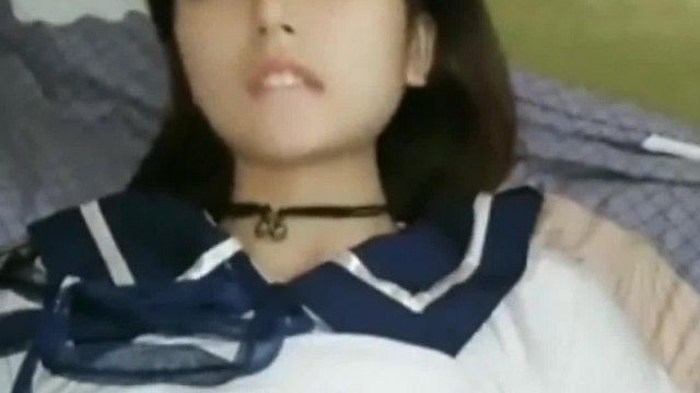 01小檸檬長相清純甜美女孩自慰啪啪，穿上學生製服丁字褲掰穴特寫抽插猛操