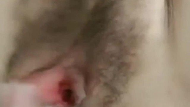 被网友评为奥斯卡影帝『人送外号杨导』调教美乳女友 无套内射啪啪猛操 太猛了把小骚货干到口吐白沫 高清源码录制