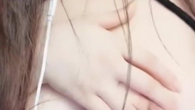 【高清源碼錄製】2020.7.21，【大一兼職學生妹】極品粉嫩的鮑魚，淫水噴出，流到菊花，近距離特寫盡情欣賞