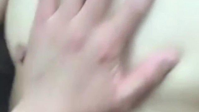 超美形のロリセクシー女神「LBナナ」とセックスパートナーが車内で情熱的に戯れます。一度のセックスでは満足できず、コンドームなしで再びセックスします。透かしなしバージョン