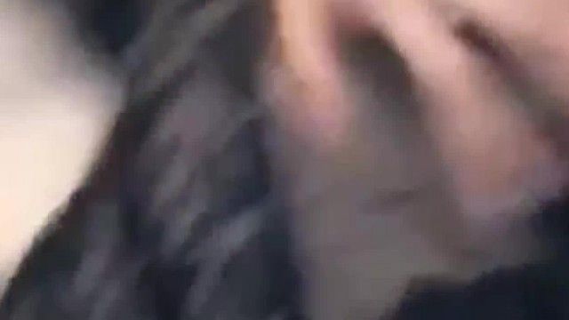 最高のネット有名人の女の子が酔ってファンの友達とセックスした。彼女のマンコはとても柔らかくて何も言えない。