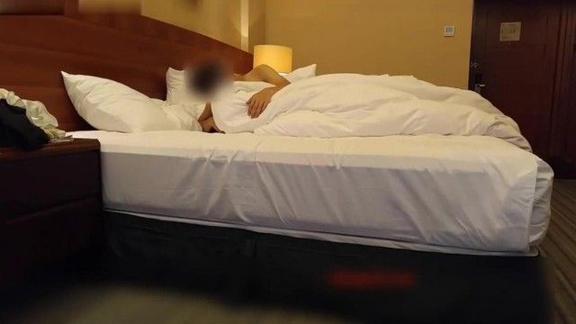夜店艳遇醉酒爆乳美臀小醉妞 带到酒店各种玩弄