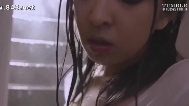 浴室裡洗澡做愛