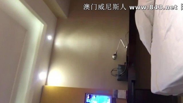 Search nearby people on WeChat and strike up a conversation. Meet a classy rich girl who drives a Mercedes-Benz. Book a room in a hotel and have sex. First, use your little tongue to conquer her pussy.