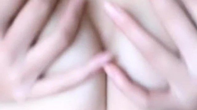 [中文主播外流]最近人气很高的网红主播真的十分有吸引力，超嫩小妹就是所谓“嫩到出水