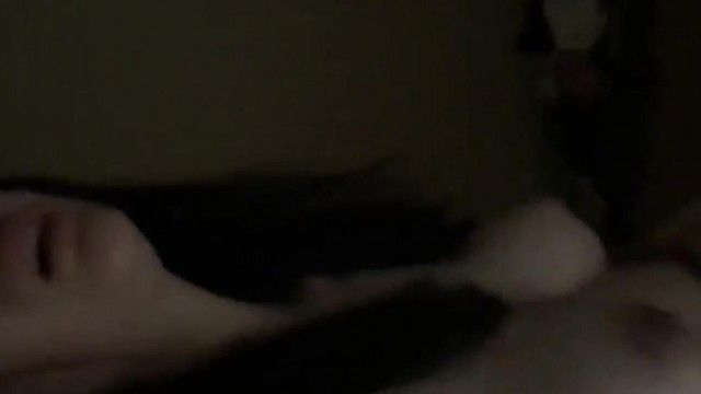 헬스강사가 젊은 학생과 호텔에서 섹스 약속을 하고 섹스를 한 뒤 거울 앞에 서서 섹스 사진을 샀다!!