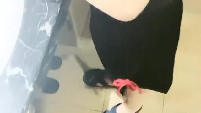 ホテルでセックスするピンクのいとこ、足コキとピンクのマンコの接写