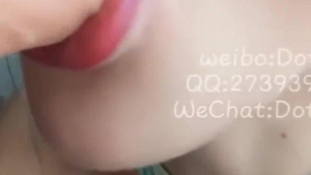 完具少女~2019会员订制版影片~青花瓷旗袍下的馒头奶!!换件旗袍玩白虎逼逼!!