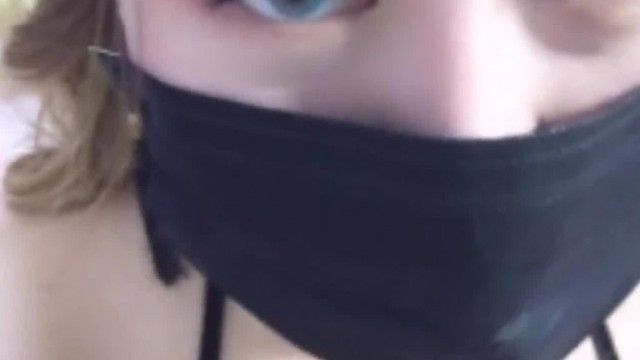 豹紋內衣無法擋住的巨乳!!正妹輕摳已經癢癢的奶頭~