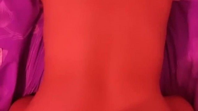 路邊小旅館嫖娼偷拍可愛的丸子頭少婦