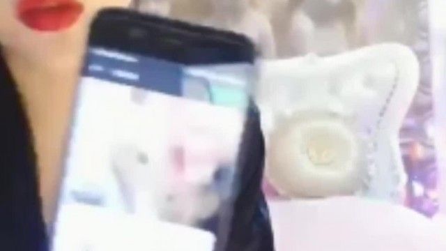 [中文主播外流]極品美女主播GF紅酒完美身材一對好奶多套內衣秀