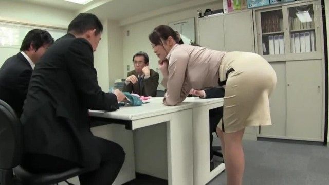 顏射！OL服俱樂部11 ～女社長憐子保守高貴艷麗制服～ 小早川憐子