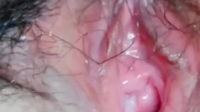 【短編動画エリア】これが妻の膣です。三代目がこの動画を見て満足したら、妻を交換する約束をします！