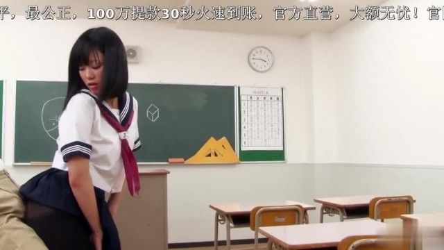 教室パンスト足コキ