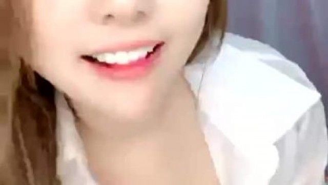 (正能量奈奈)美女主播透明白衬衫诱惑