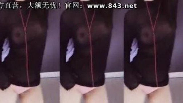 虎牙女主播(胡真真)露點熱舞
