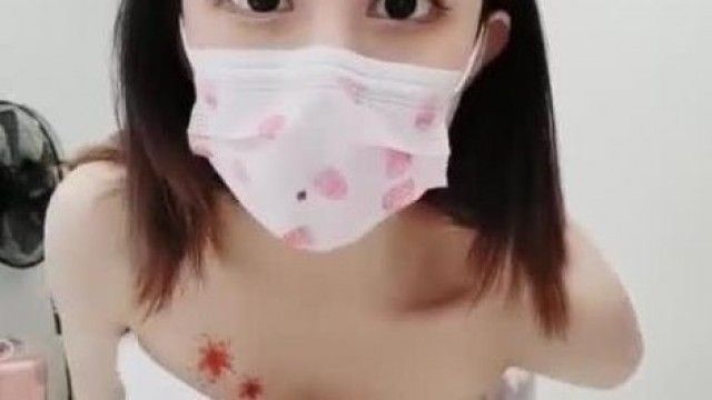 (新人试镜)高颜值大奶妹自慰出水 然后和炮友啪啪内射
