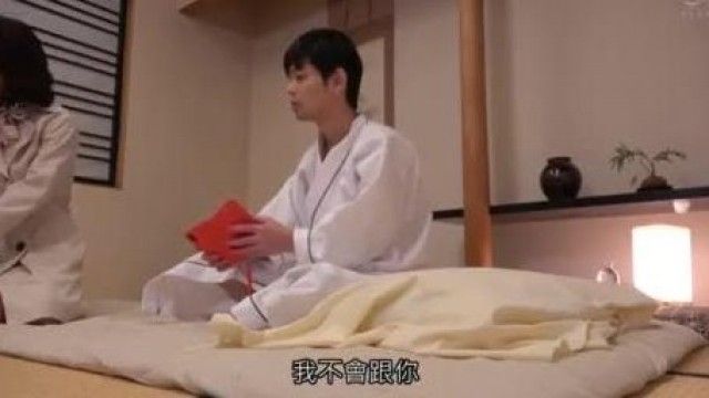 人妻回春エステで母親 に似た美熟女を指名したら…母親が來た
