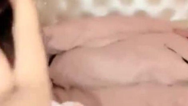 (보타노 유이) 섹시 란제리를 입고 매력적인 미녀들이 춤을 춘다