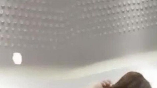 《小宝寻花》二约昨晚的性感短发妹子，各种姿势抽插，操得她直喊老公~
