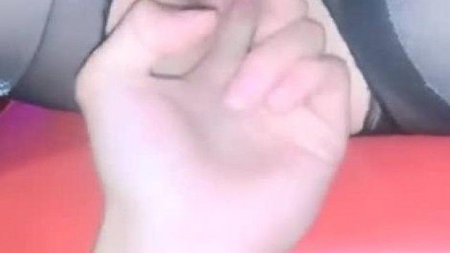 《夜宴選妃》帶著巨乳正妹到情趣旅館啪啪! 清純的正妹為了觀看衝人數就先獻上一段熱舞~