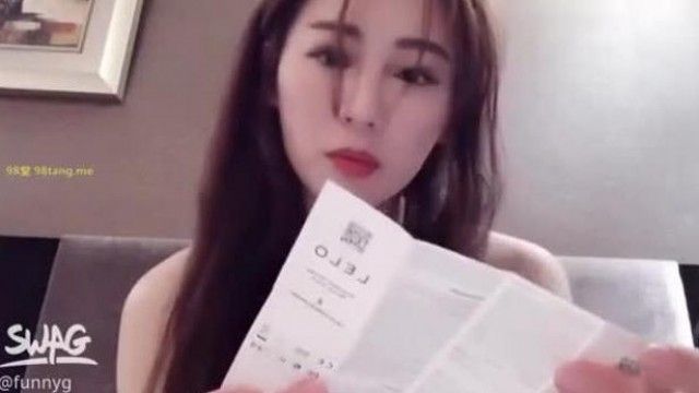 台湾のSwagアンカーfungの新世代音波振動マッサージ、ココのお気に入りのクリトリスオーガズムは試してみると止まらない、高解像度バージョンが流出