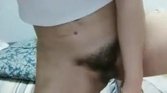 真夜中に見知らぬ男と繋がって、家に連れ込んで3Pした。美しい胸と魔法の穴を持つ2人の美しい女が、高画質で交互にセックスした。