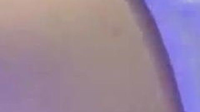 私の同僚は飲みに出かけ、結局酔ってしまったので、彼は私を犯し、彼女のマンコを犯しました。