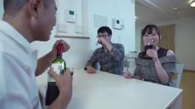 優しく思いやりのある妻が義父とその友人達の性の解放道具となる