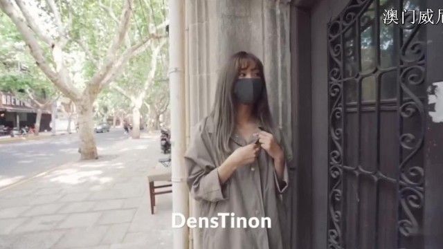 「北京エンジェル」フォックス上海ツアー - 混雑した繁華街やショッピング モールを裸になって自由に散策