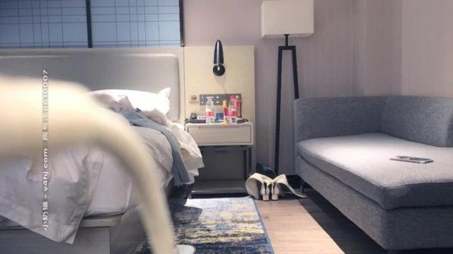 (Scene 3) Calling a best friend to have sex together, the new goddess is shy and wants to turn off the light, they cooperate with each other to have passionate sex, the buttocks and beautiful breasts have a unique flavor