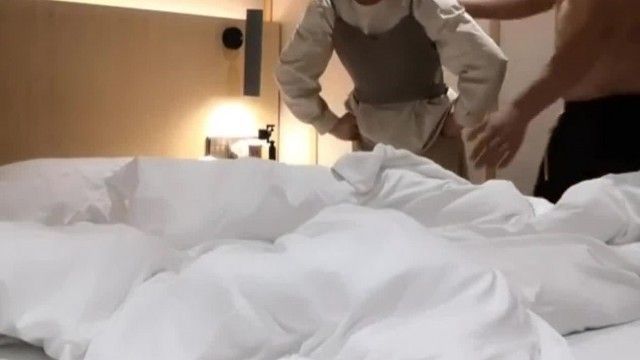 超极品18岁校花〖大一学妹〗翘课和学长开房啪啪叫声酥麻