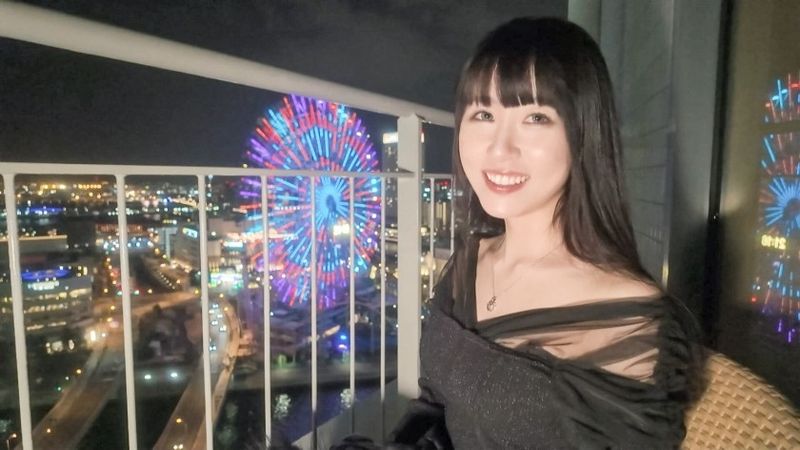SIRO-5505 【初撮り】ネットでAV応募→AV体験撮影 2388【静かな色気と濡れやすい美マン】気品に満ちたお姉様が、じっくり愛撫で快楽の深みに。落ち着いた上品さの奥に潜む本能。 丁寧な所作 と 濡れやすいパイパン美マン が織りなす、極上のAV初体験。